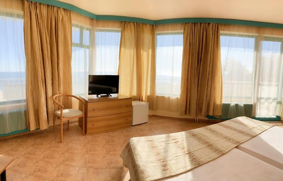 Hotel Arabella Beach Албена Экстерьер фото