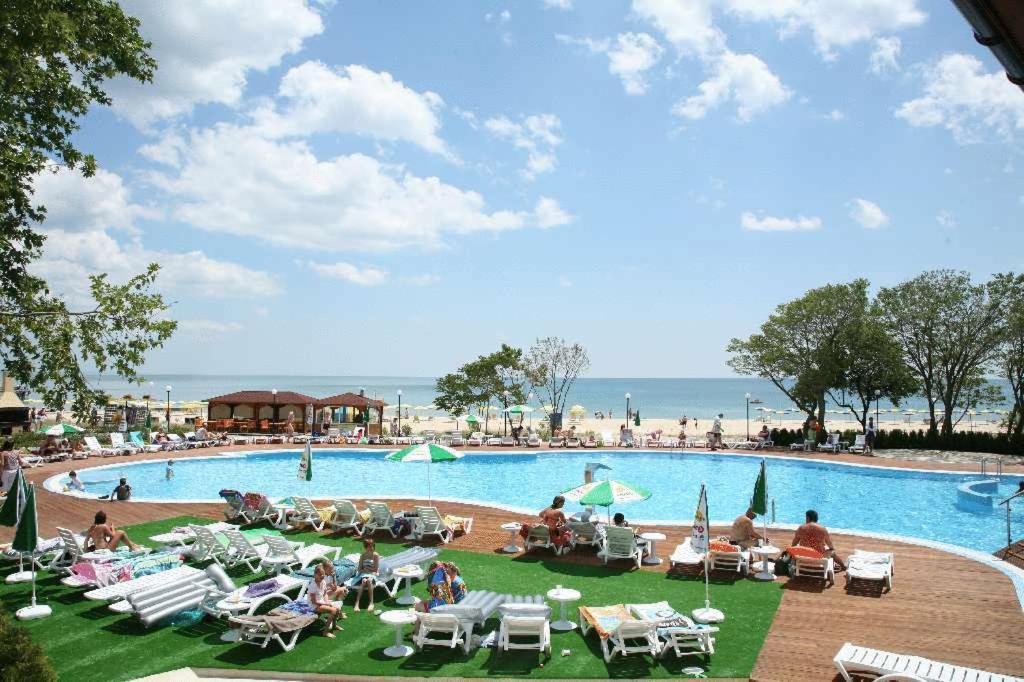 Hotel Arabella Beach Албена Экстерьер фото